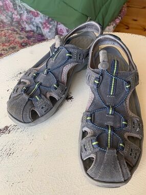 Clarks Privo Suede Sandals
